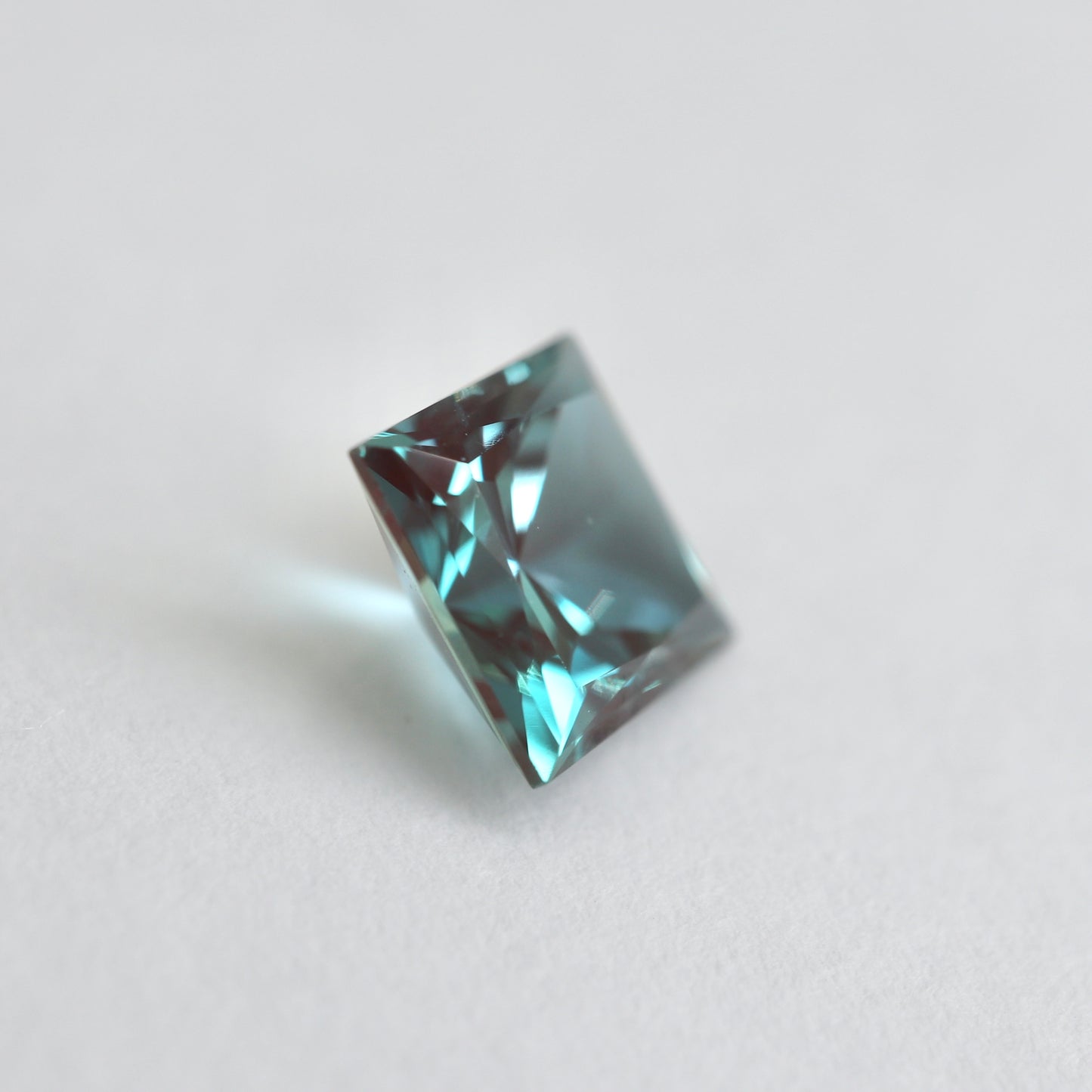 【合成アレキサンドライト1.511ct】【F009】