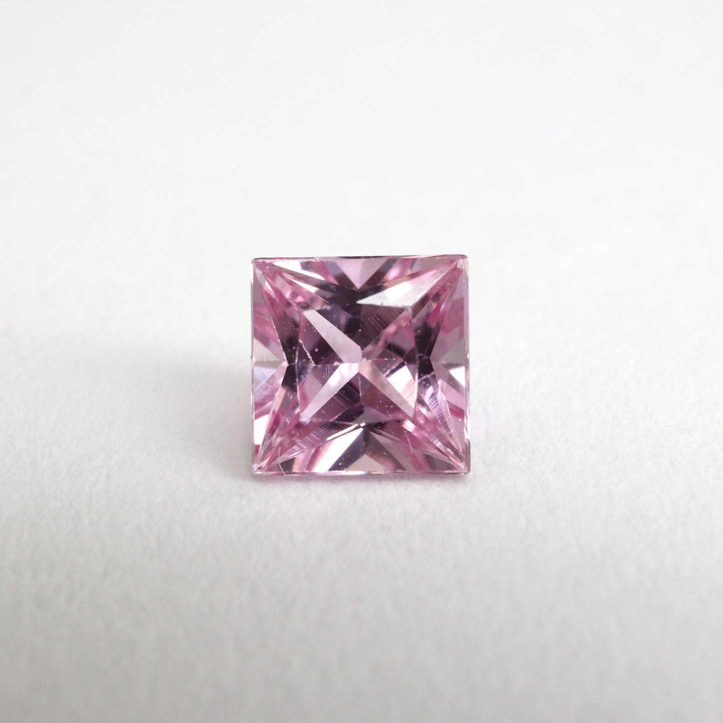 【ピンクサファイア0.343ct】【G054】