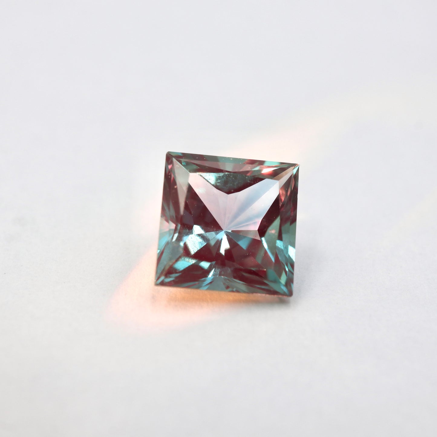 【合成アレキサンドライト1.511ct】【F009】
