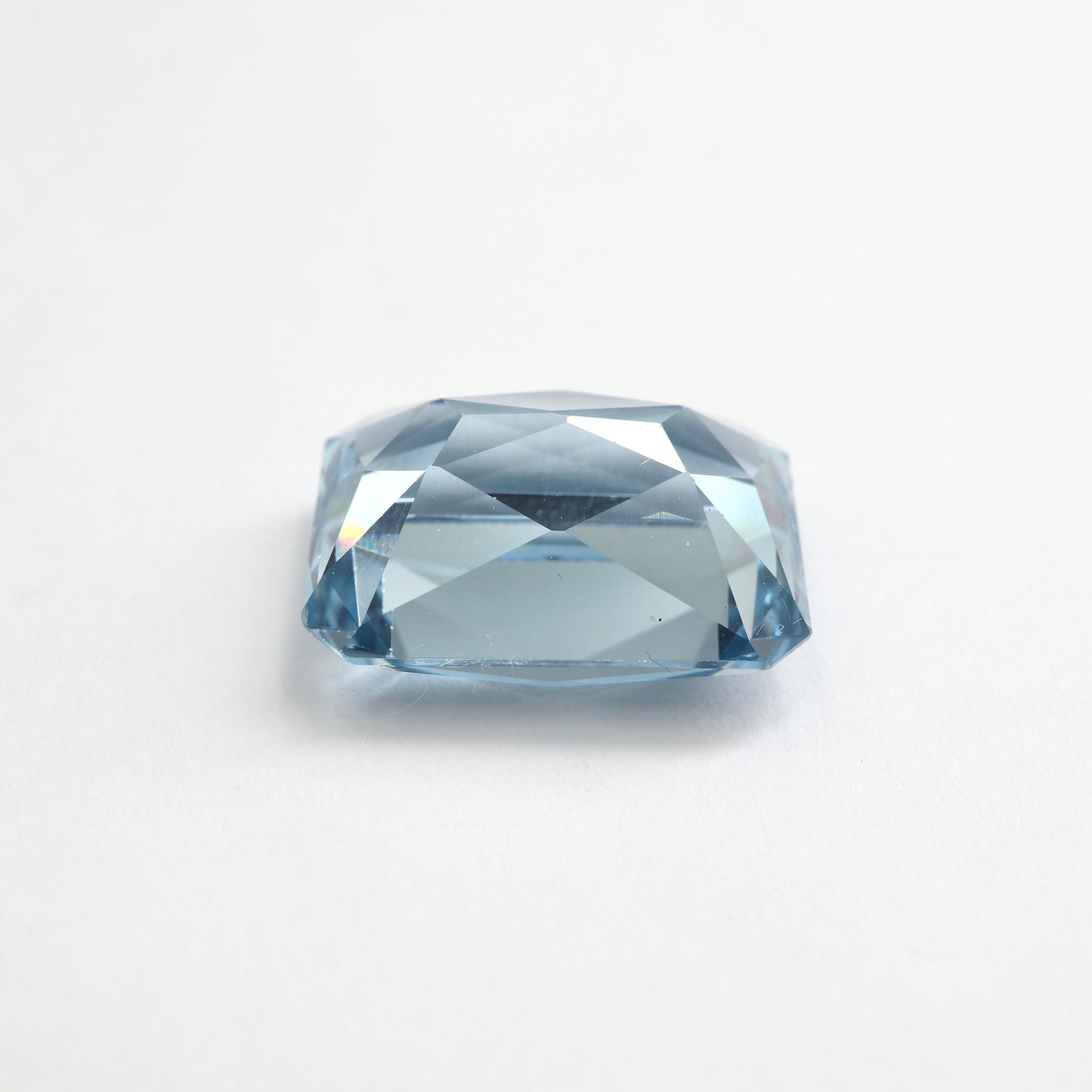 【シンセティックスピネル15.16ct】【H064】