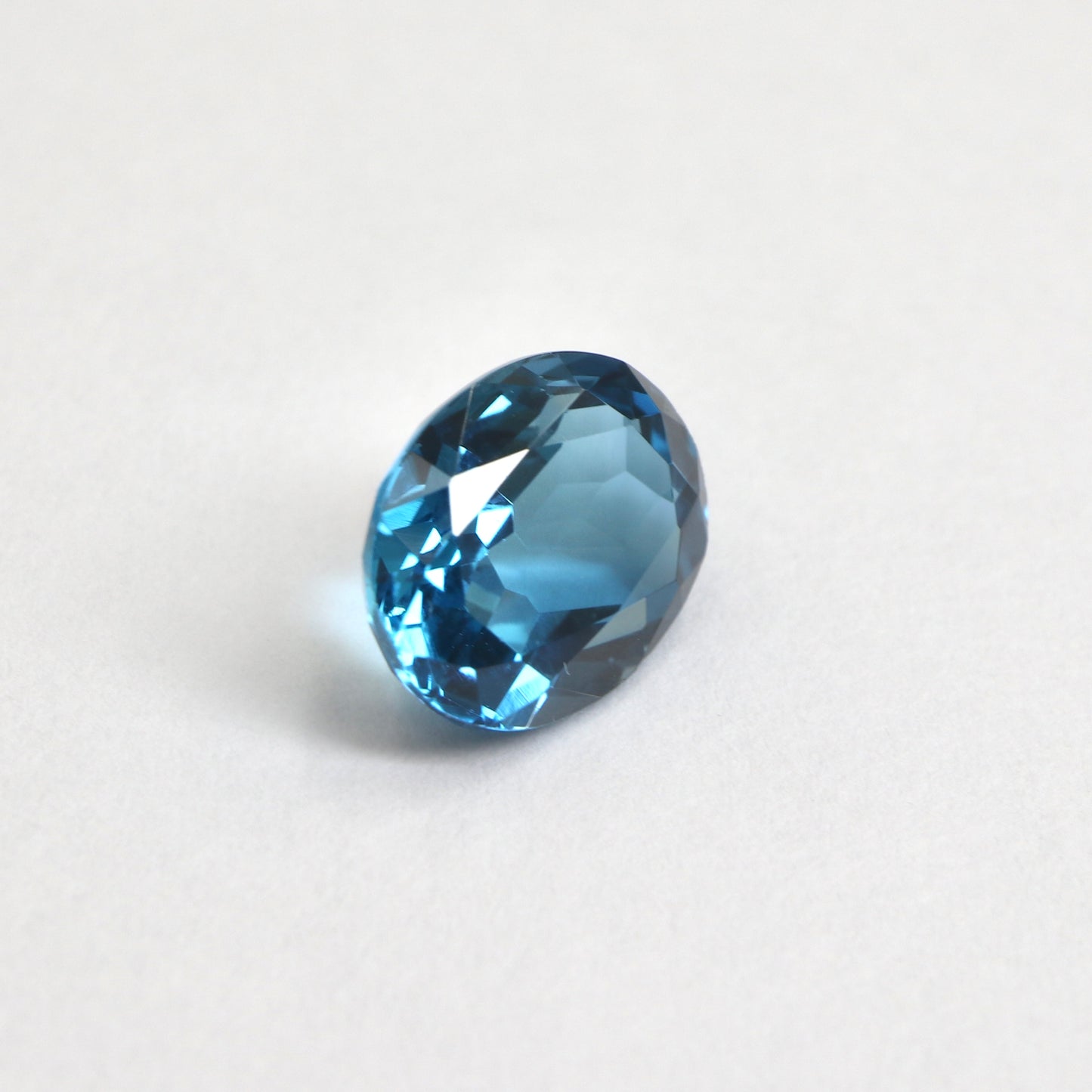 【ブルートパーズ3.45ct】【E008】