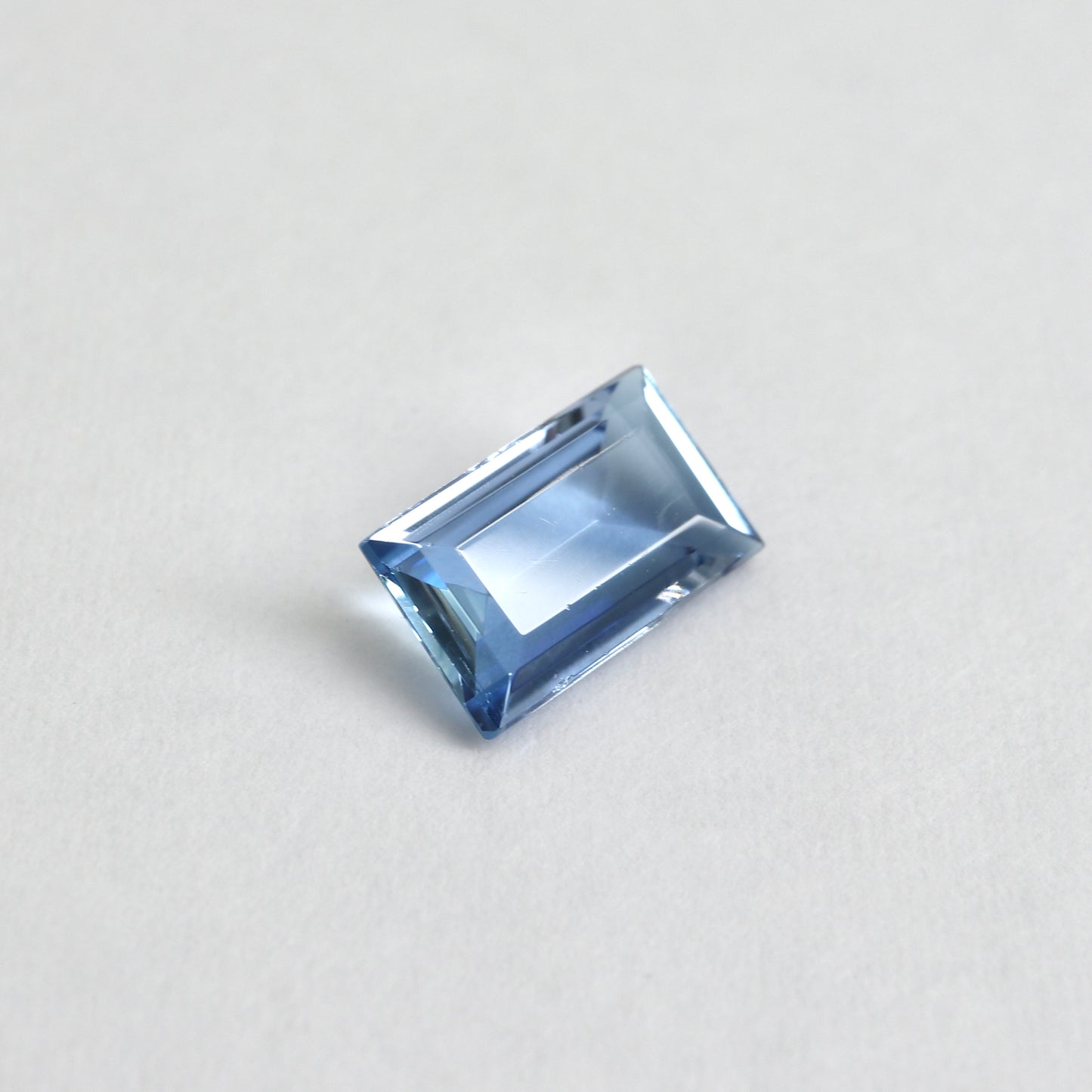 【アクアマリン(サンタマリア)0.941ct】【E019】