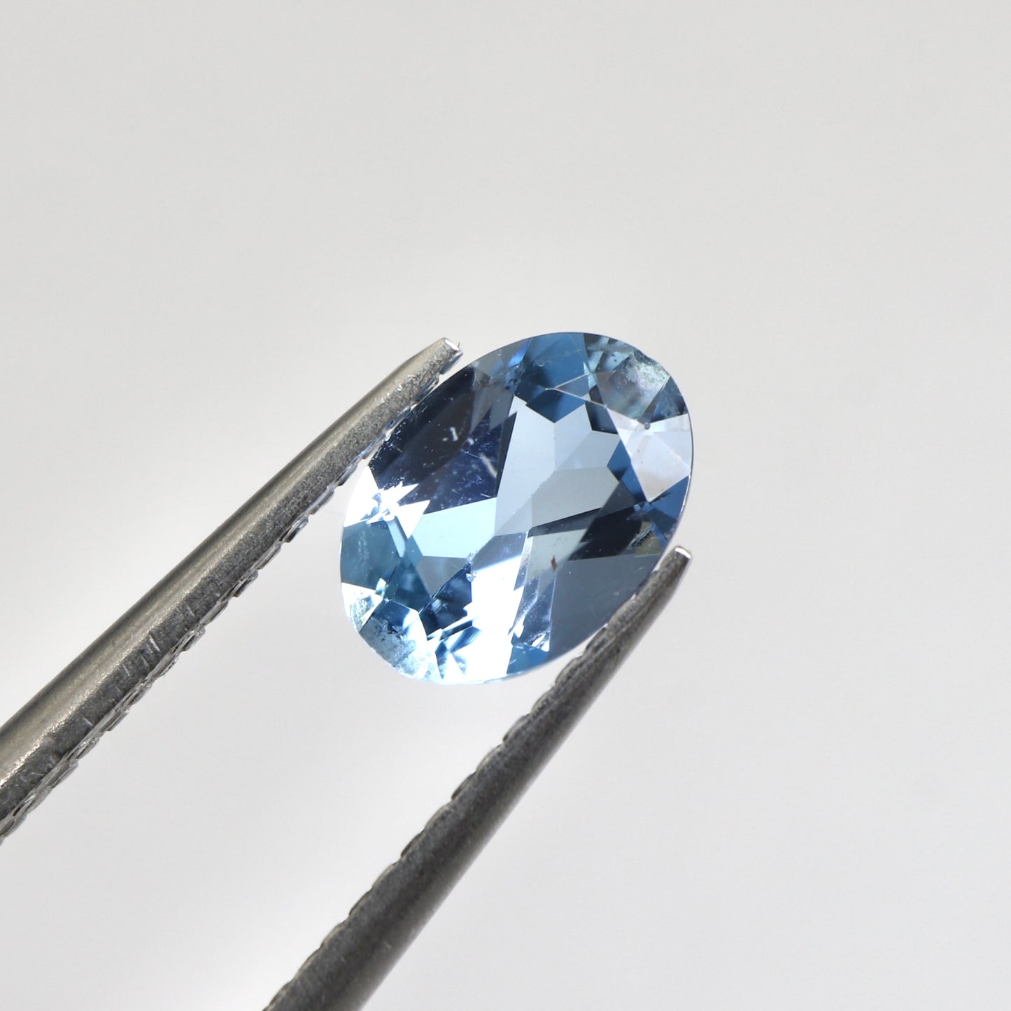 【アクアマリン0.65ct】【E048】