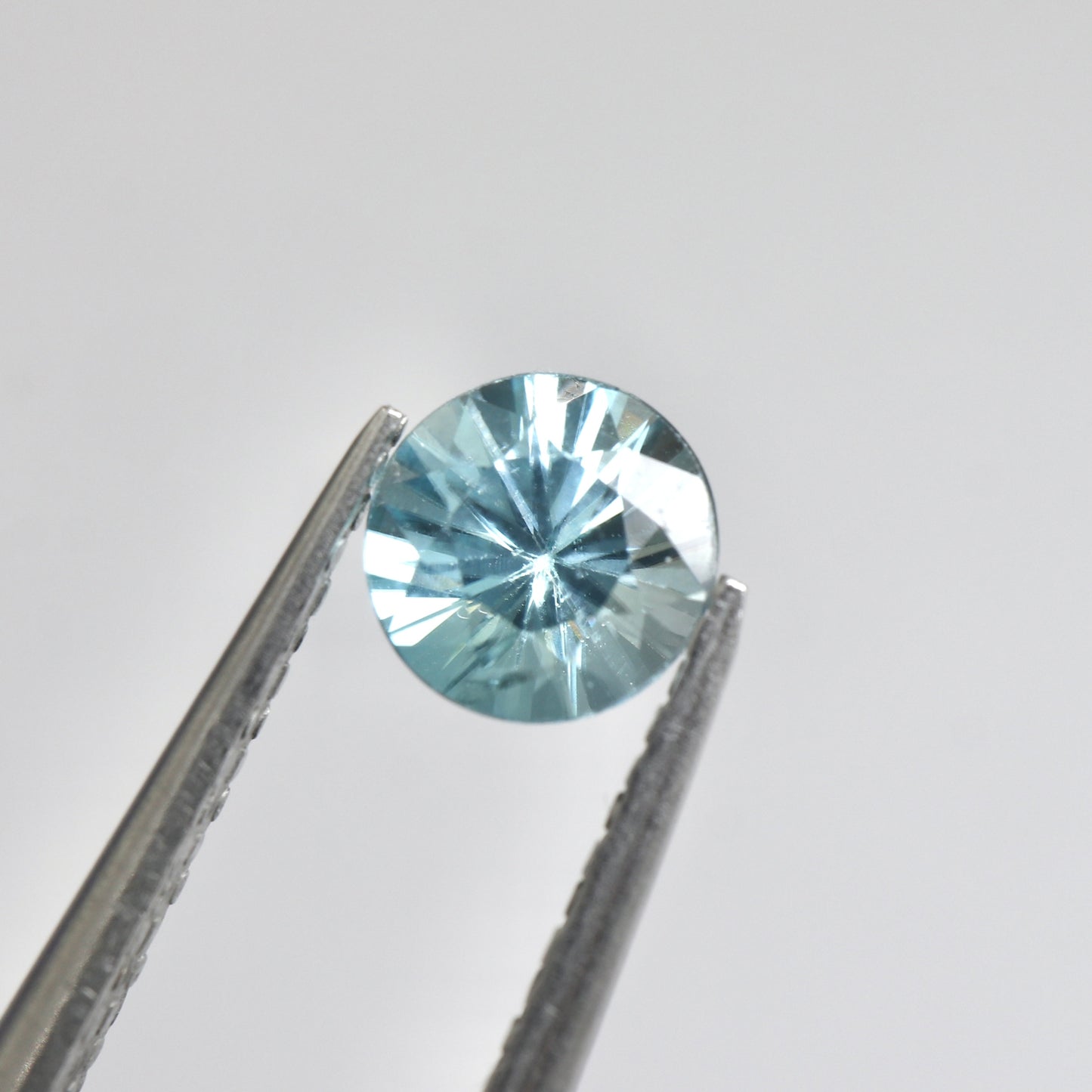 【ジルコン0.69ct】【E051】