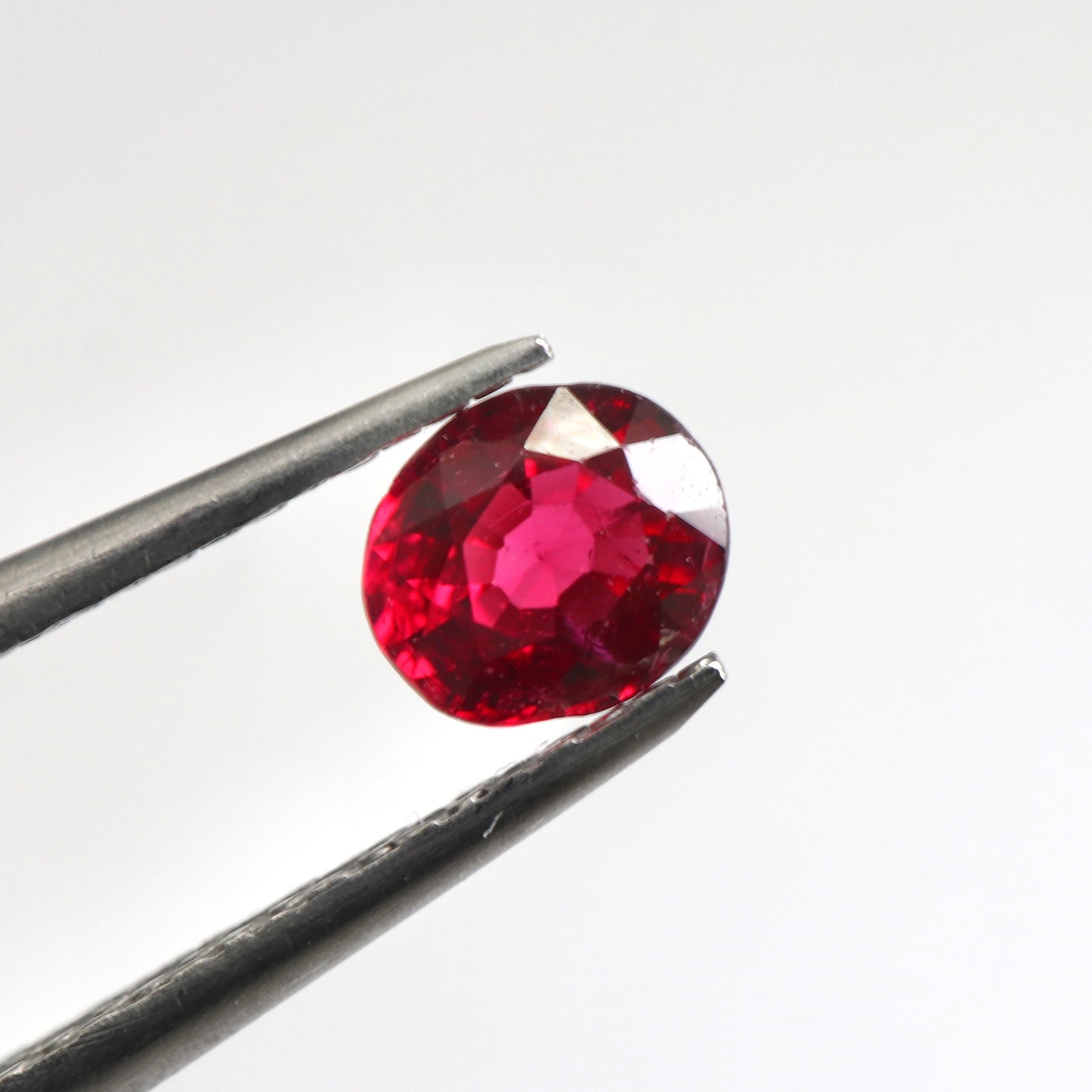 【レッドスピネル0.4ct】【E064】