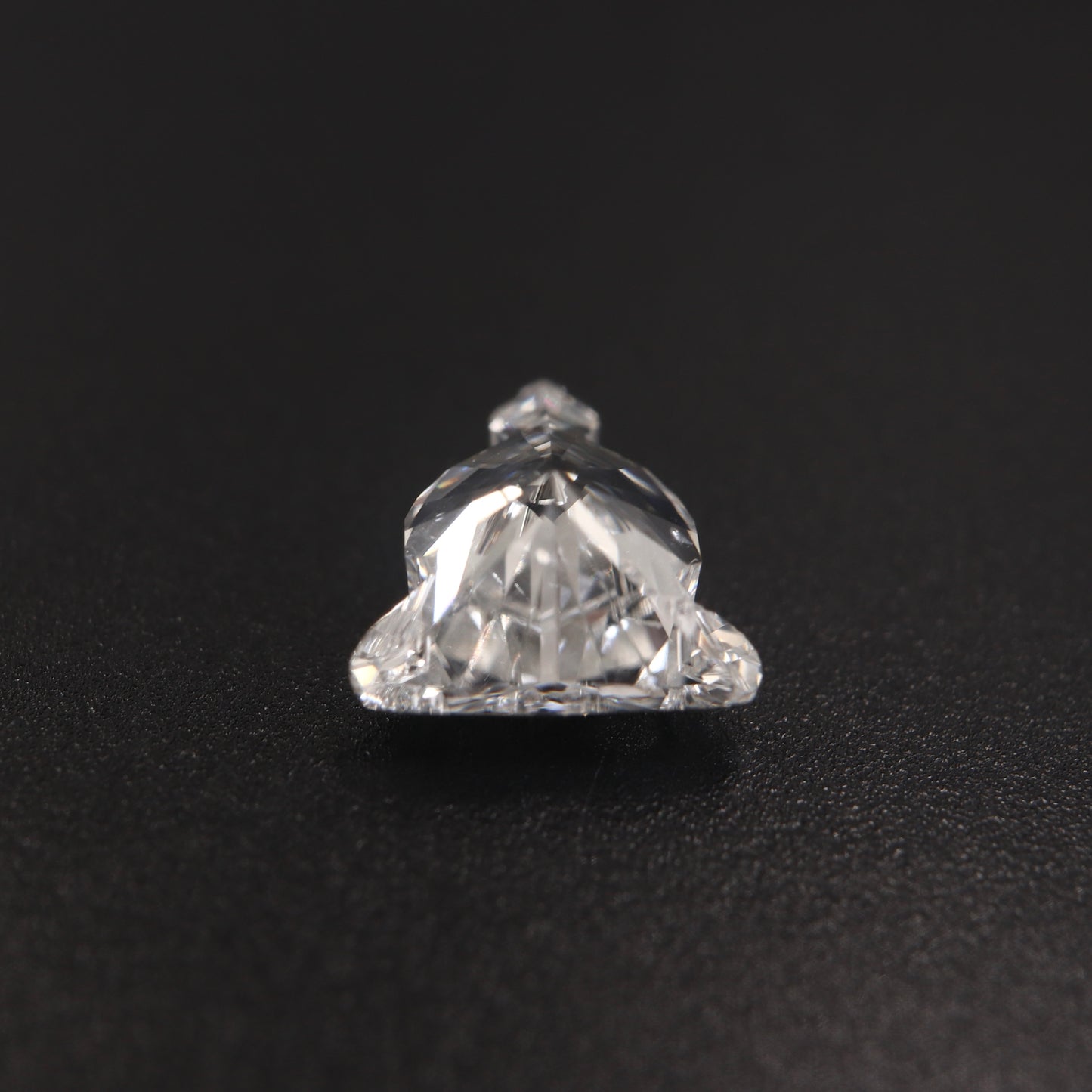 【ダイヤモンド0.32ct】【G067】