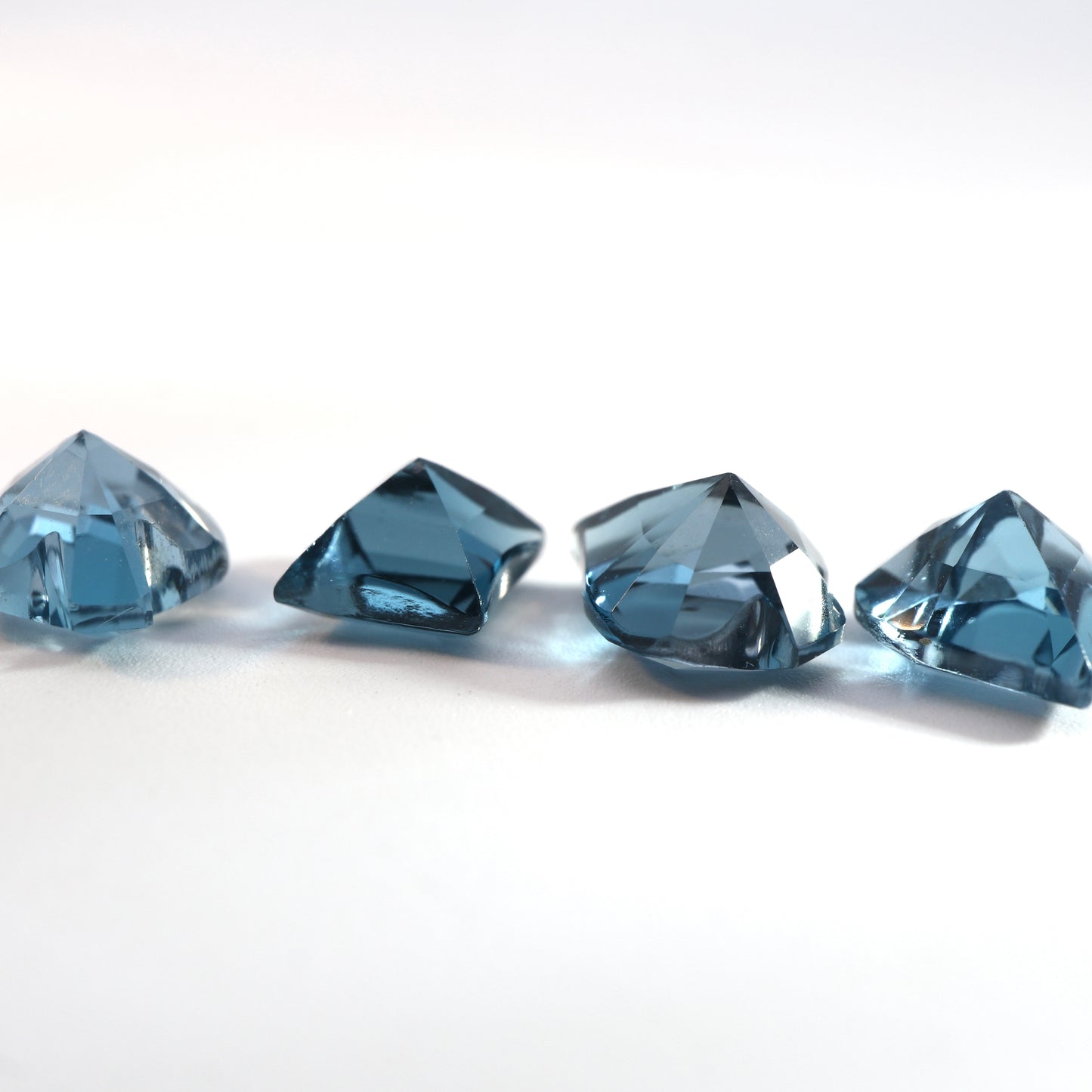 【ブルートパーズ4点セット3.8ct】【B056】