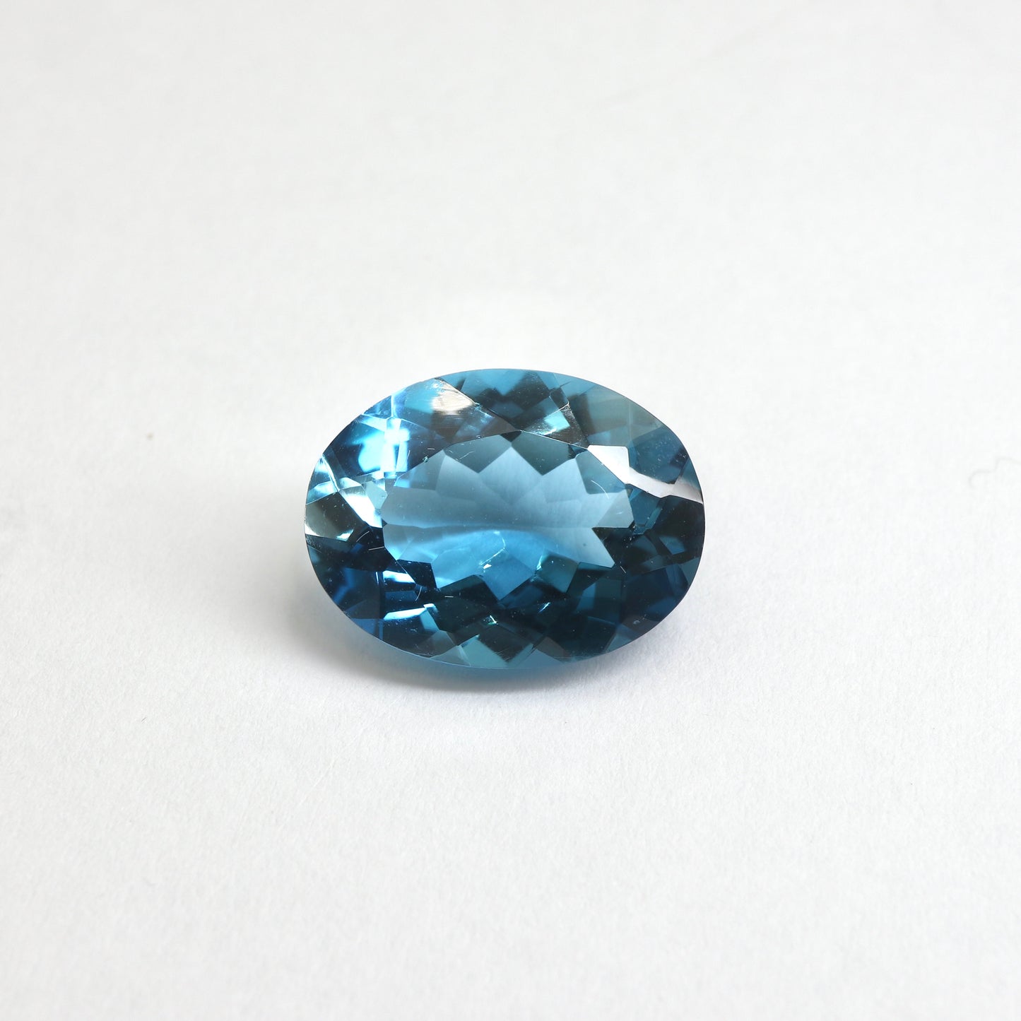 【ブルートパーズ10.37ct】【D038】