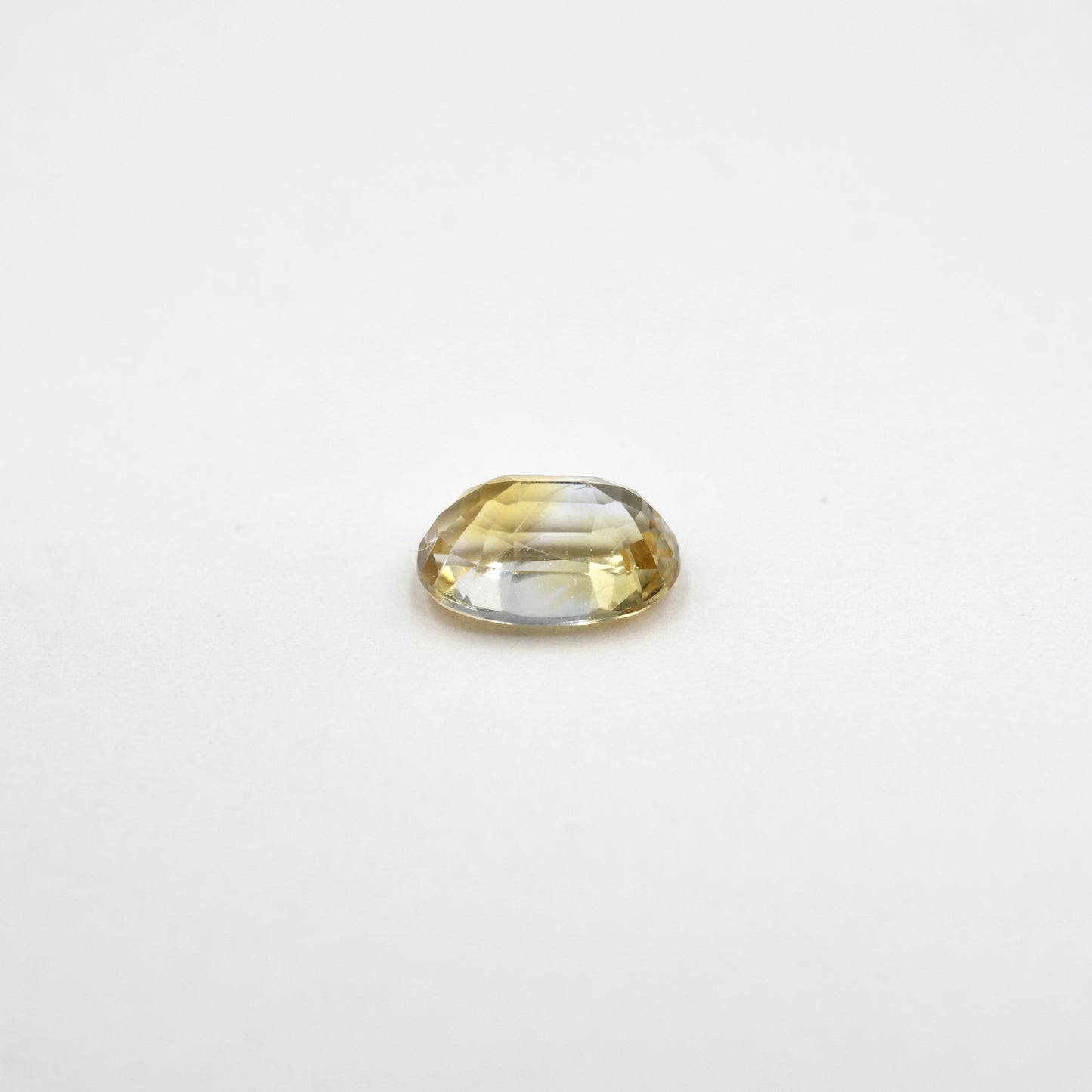【天然イエローサファイア0.751ct】【P083】