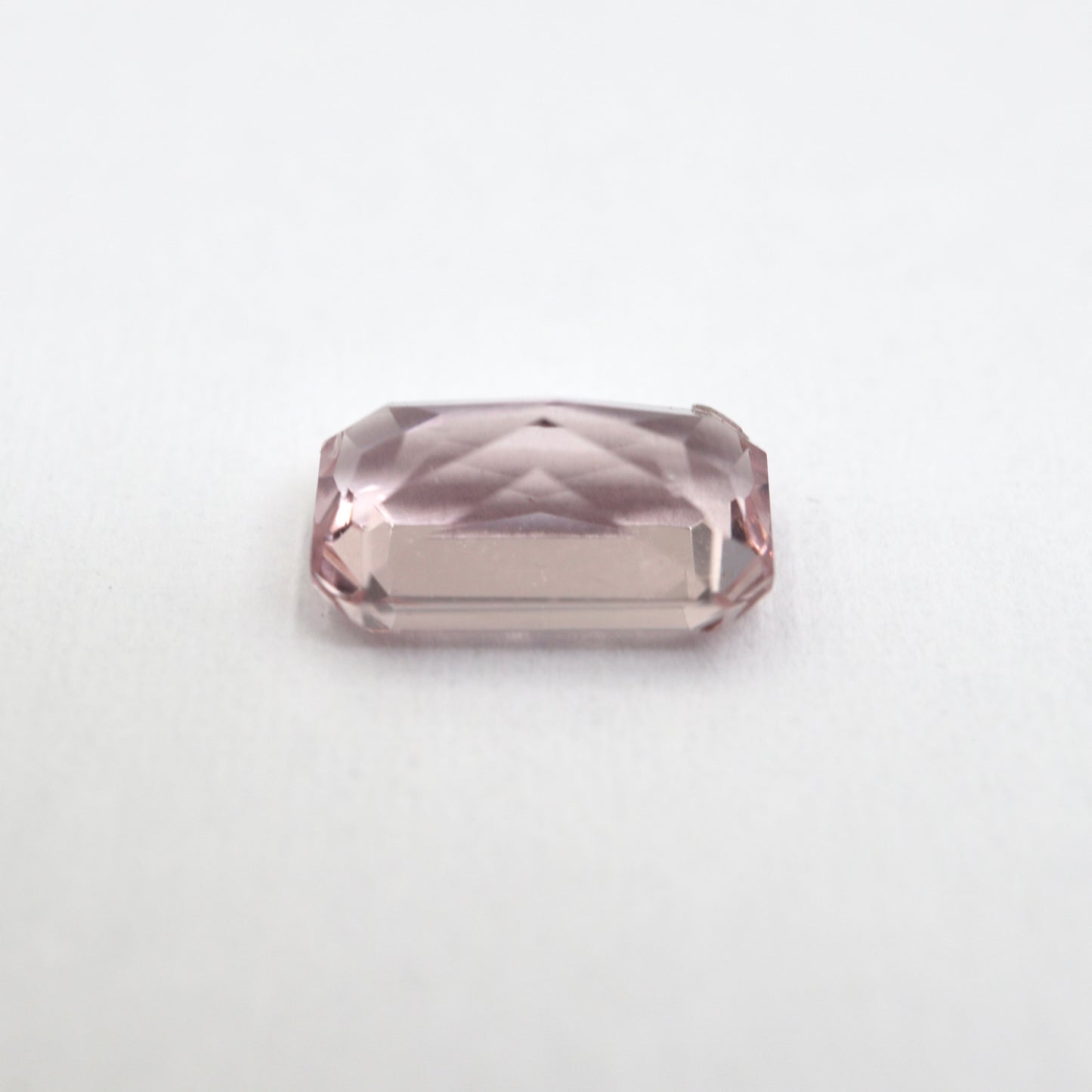 【モルガナイト0.87ct】【N022】