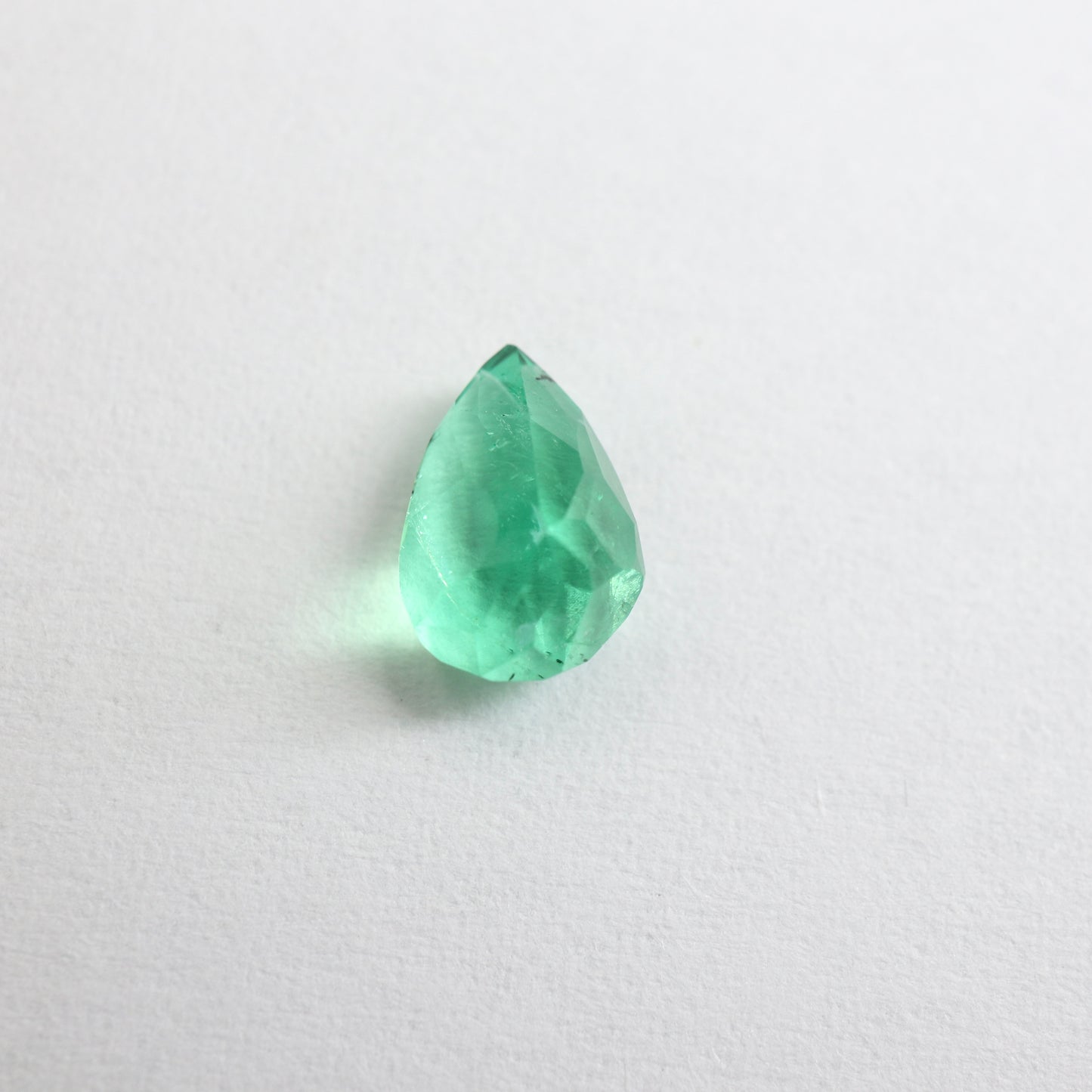 【天然エメラルド0.985ct】【M096】