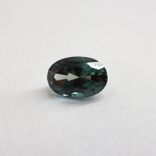 【シンセティックアレキサンドライト0.67ct】【J030】