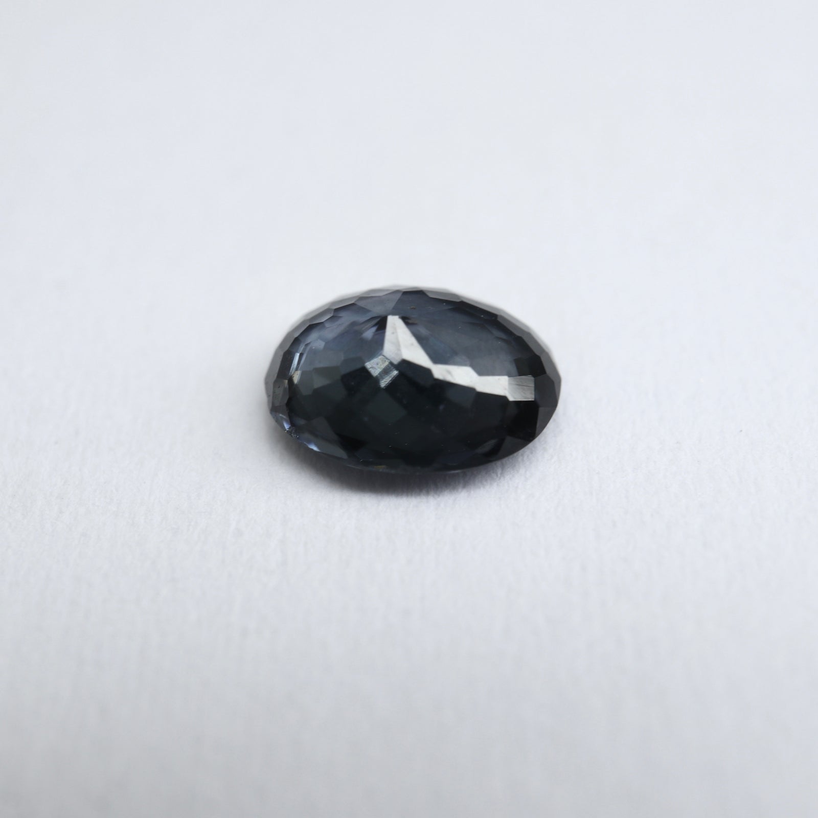 天然スピネル