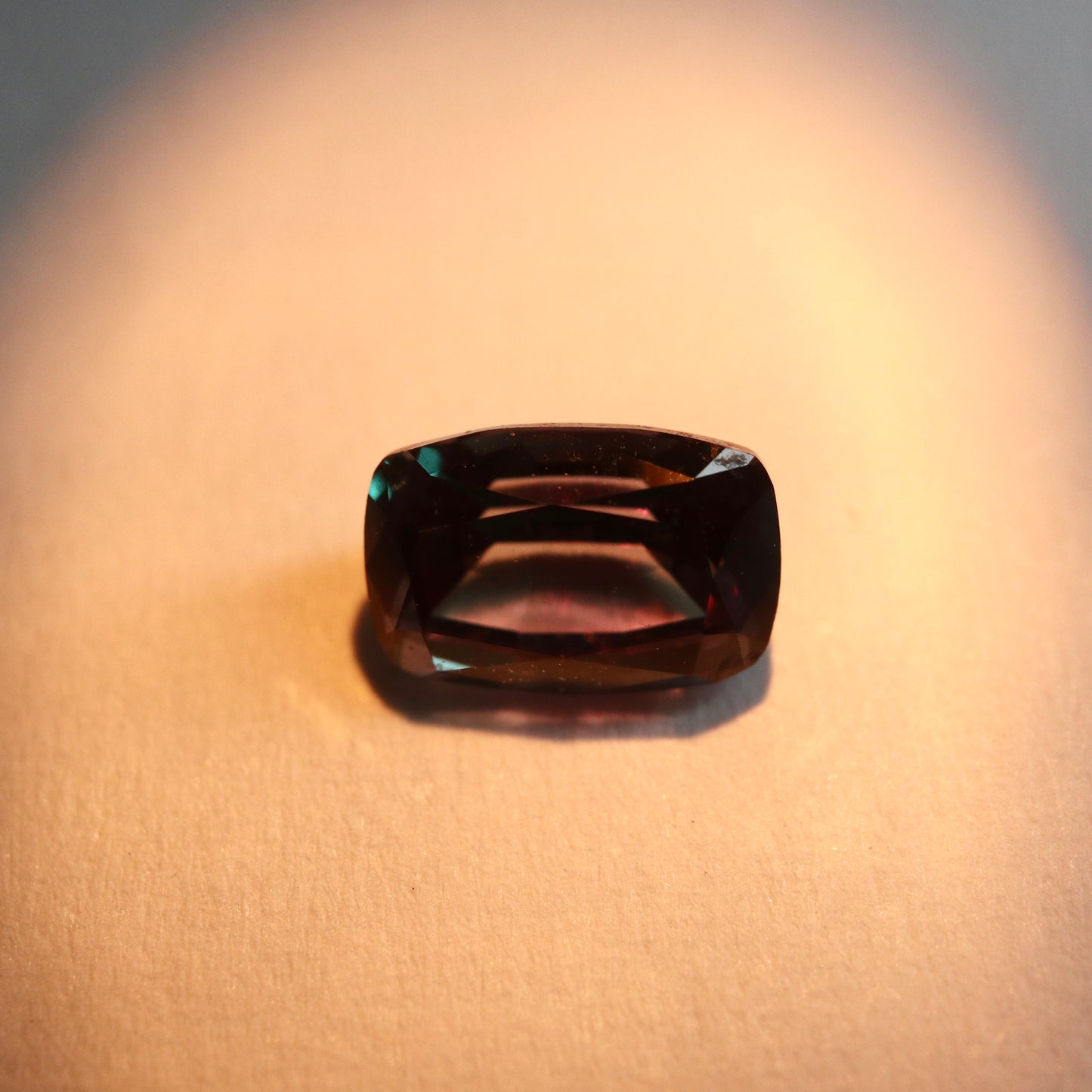 【シンセティックアレキサンドライト0.68ct】【N024】