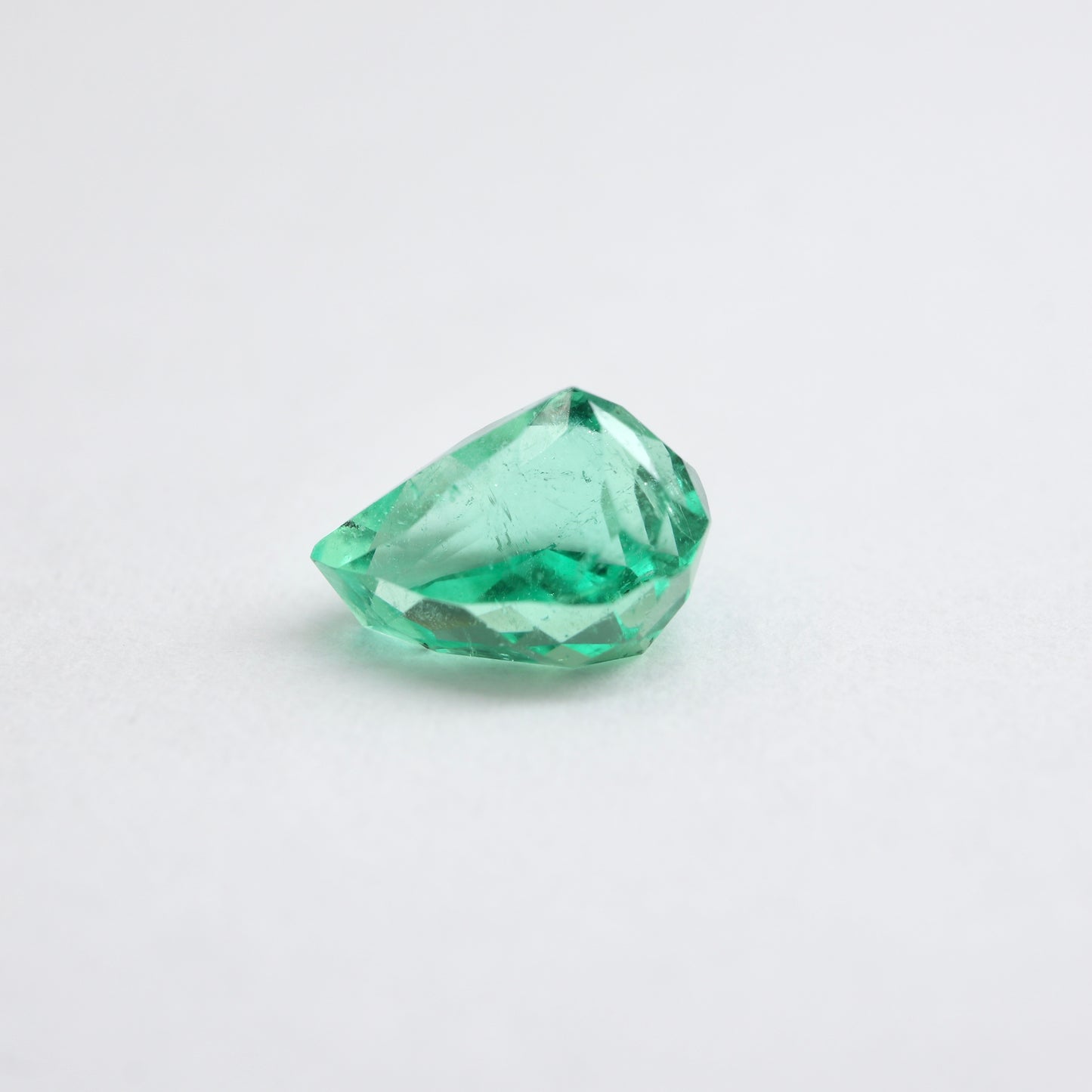 【天然エメラルド0.985ct】【M096】