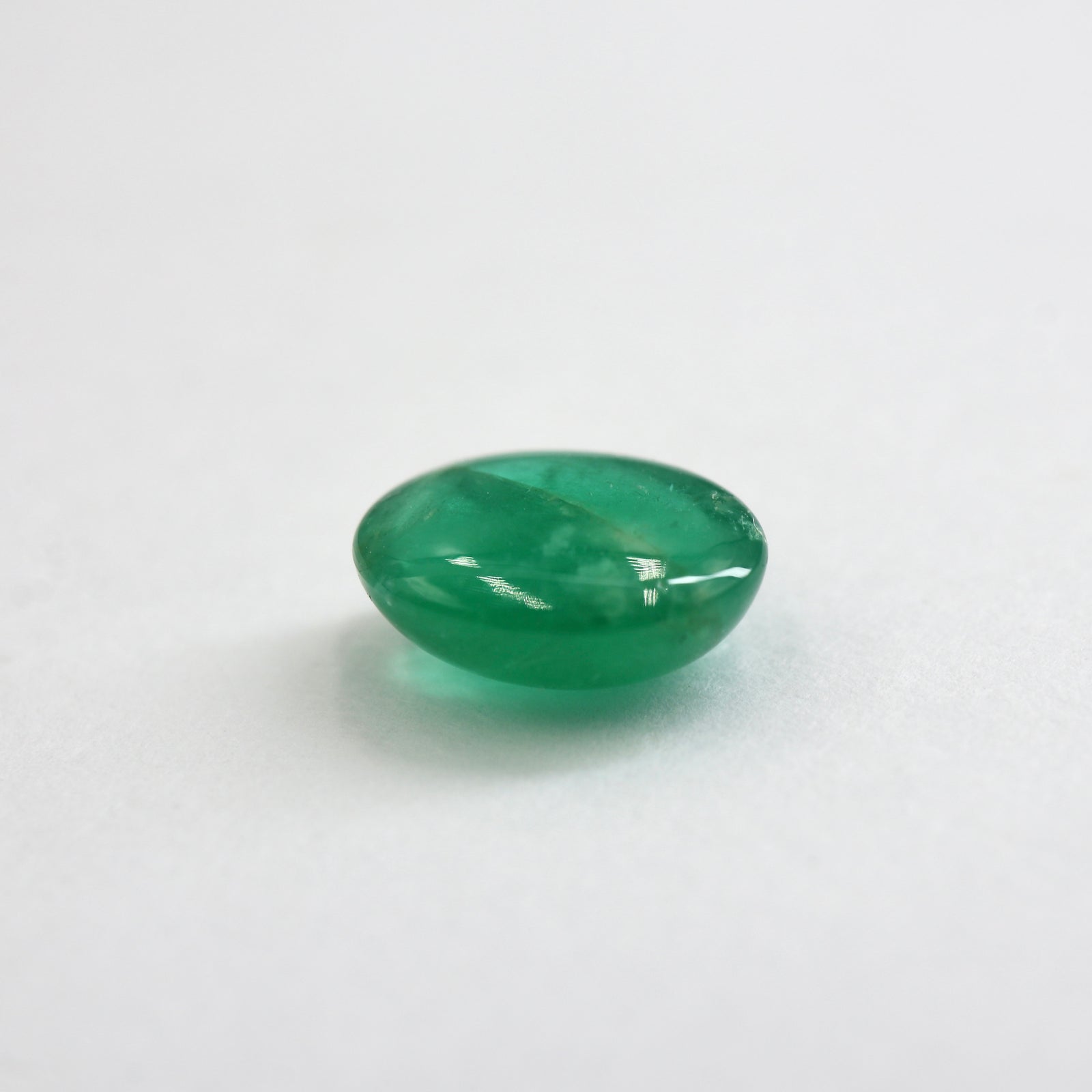 【天然エメラルド0.89ct】【Q019】