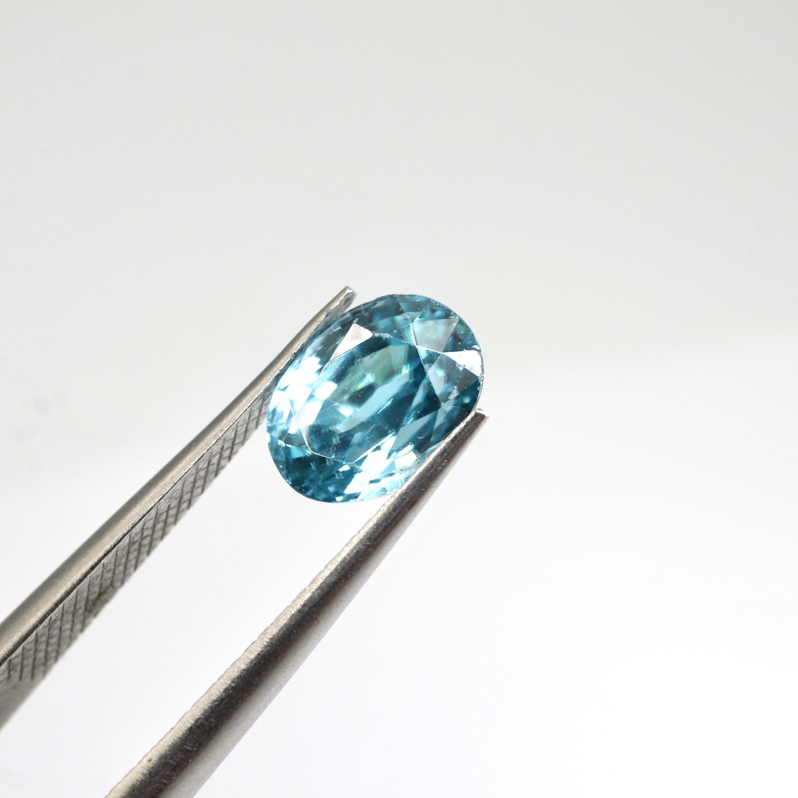 【天然ブルージルコン2.769ct】【Q035】