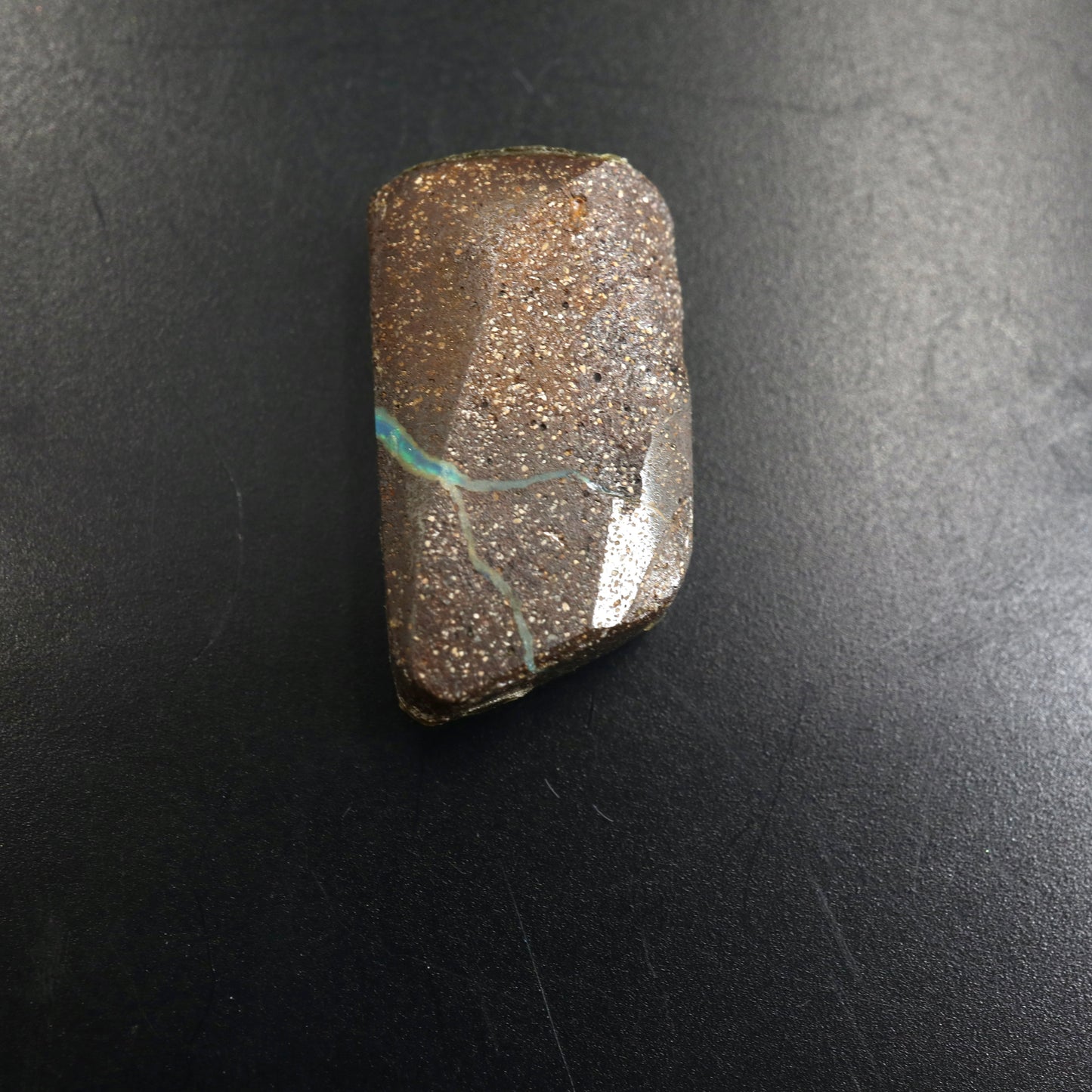 【天然ボルダーオパール8.375ct】【O093】