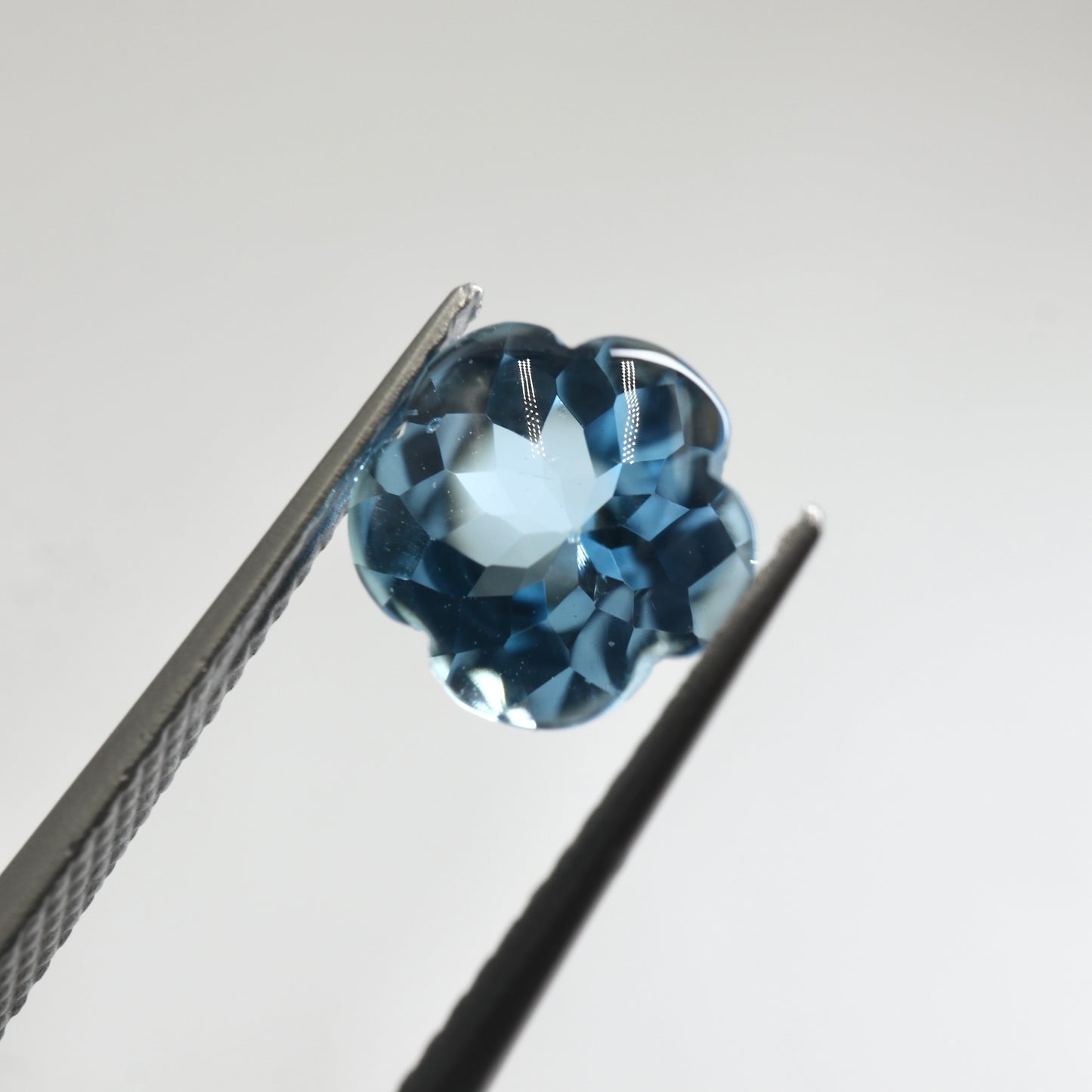 【ブルートパーズ2.46ct】【H084】