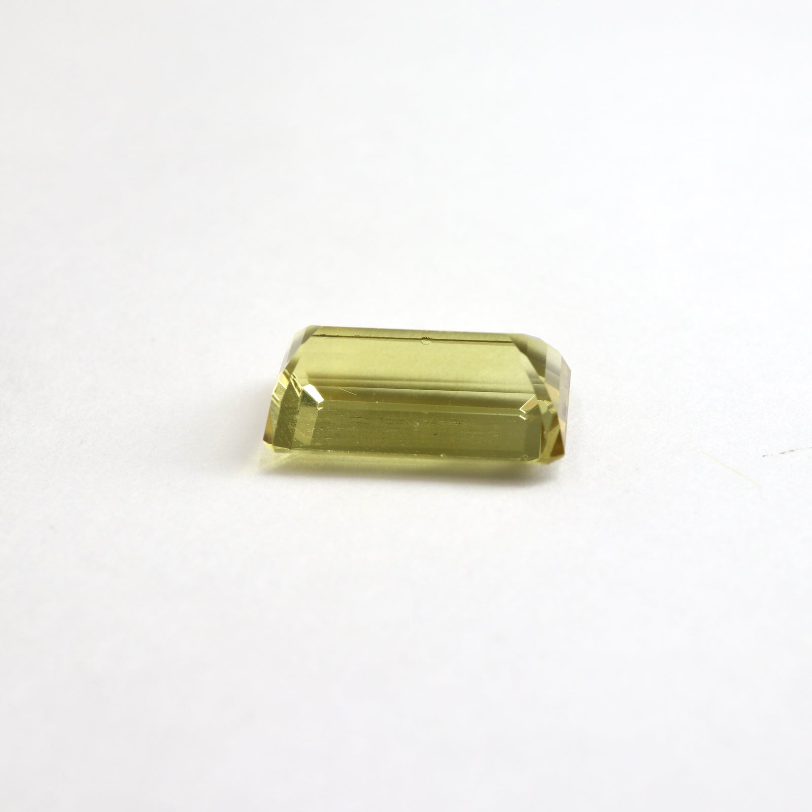 【天然イエローベリル2.636ct】【Q033】