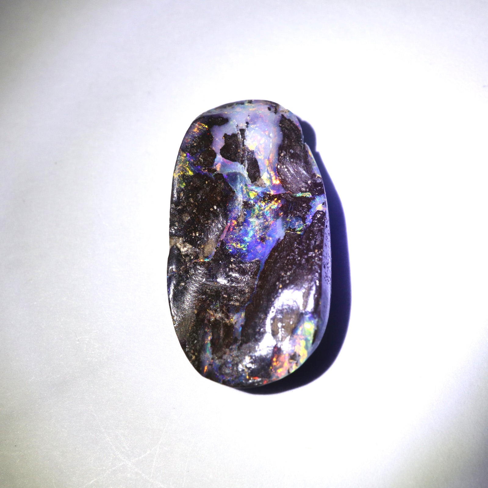 【ボルダーオパール9.42ct】【Q003】