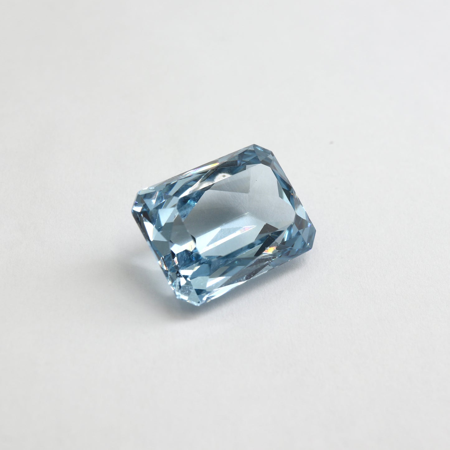 【シンセティックスピネル15.16ct】【H064】