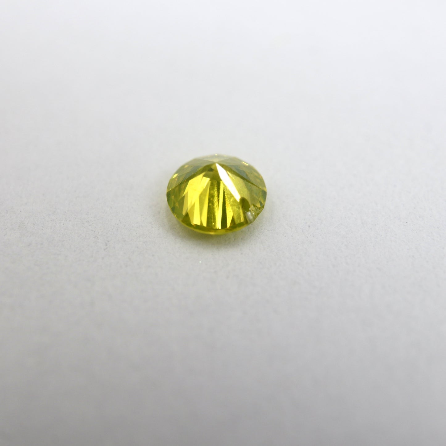 【イエローダイヤモンド0.271ct】【P107】
