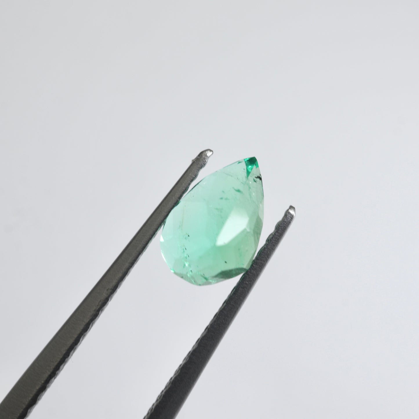 【天然エメラルド0.985ct】【M096】