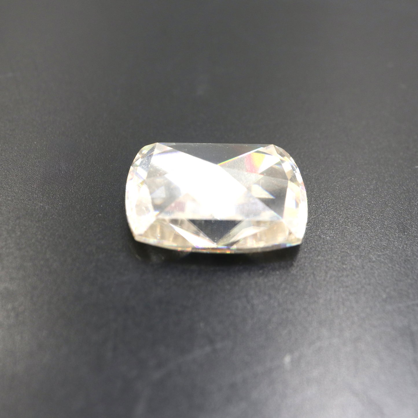 【シンセティックモアサナイト4.166ct】【O103】
