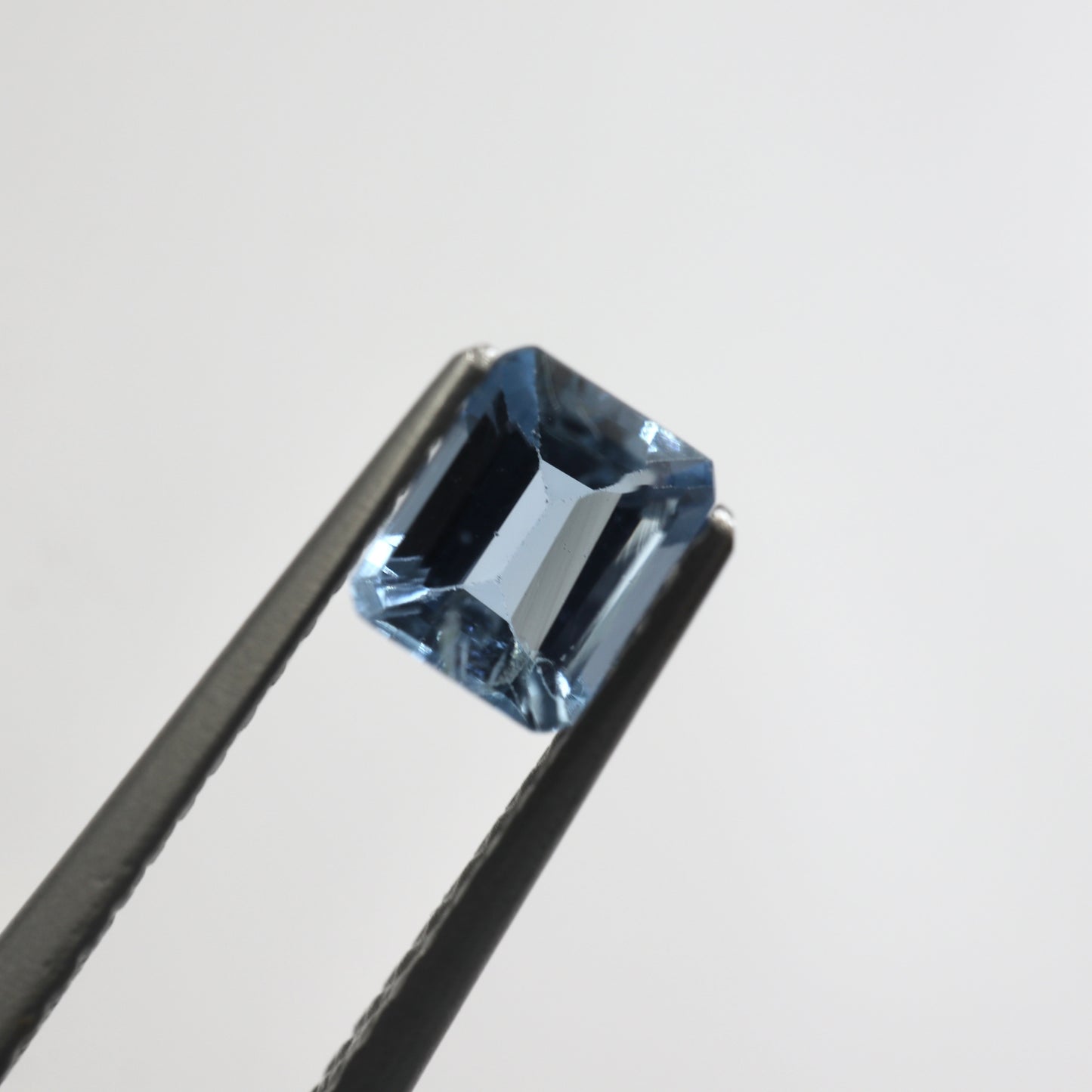 【アクアマリン（サンタマリア）0.363ct】【J085】