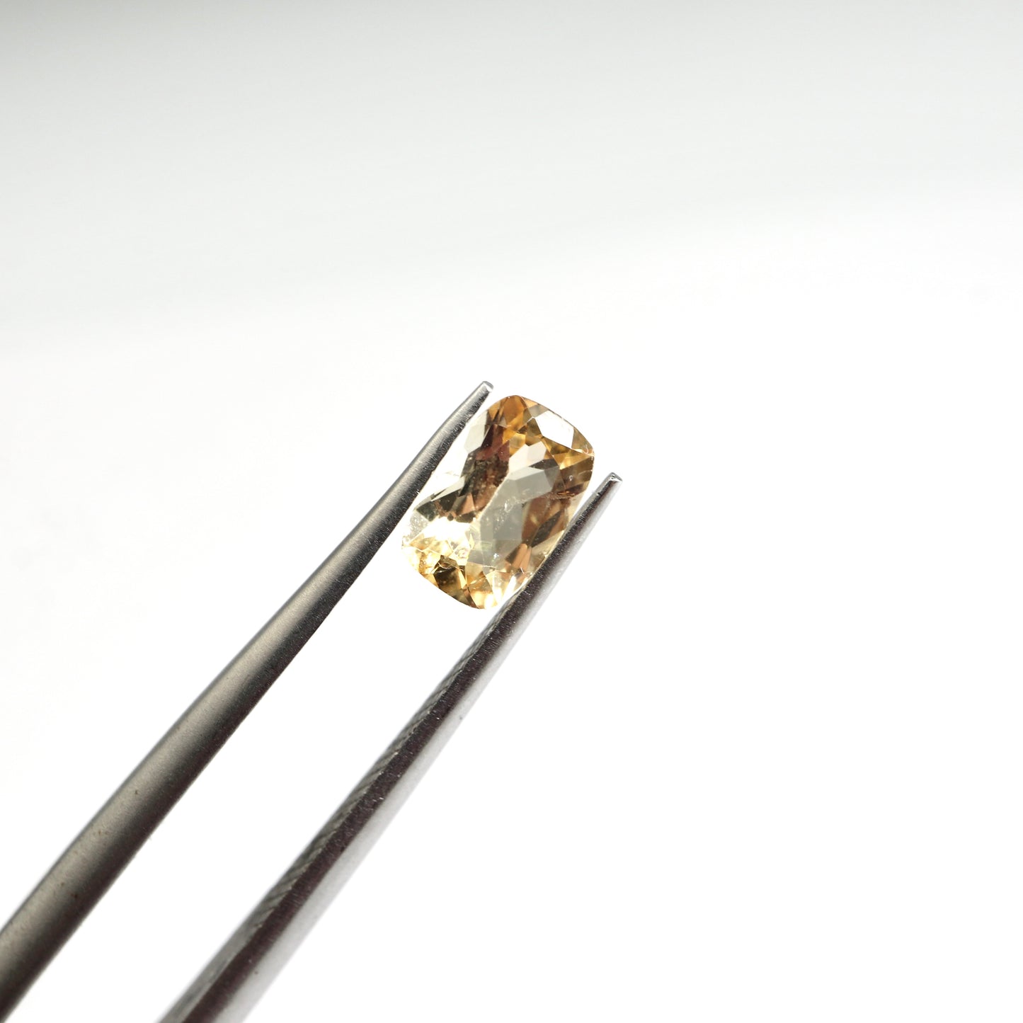 【インペリアルトパーズ0.63ct】【N017】