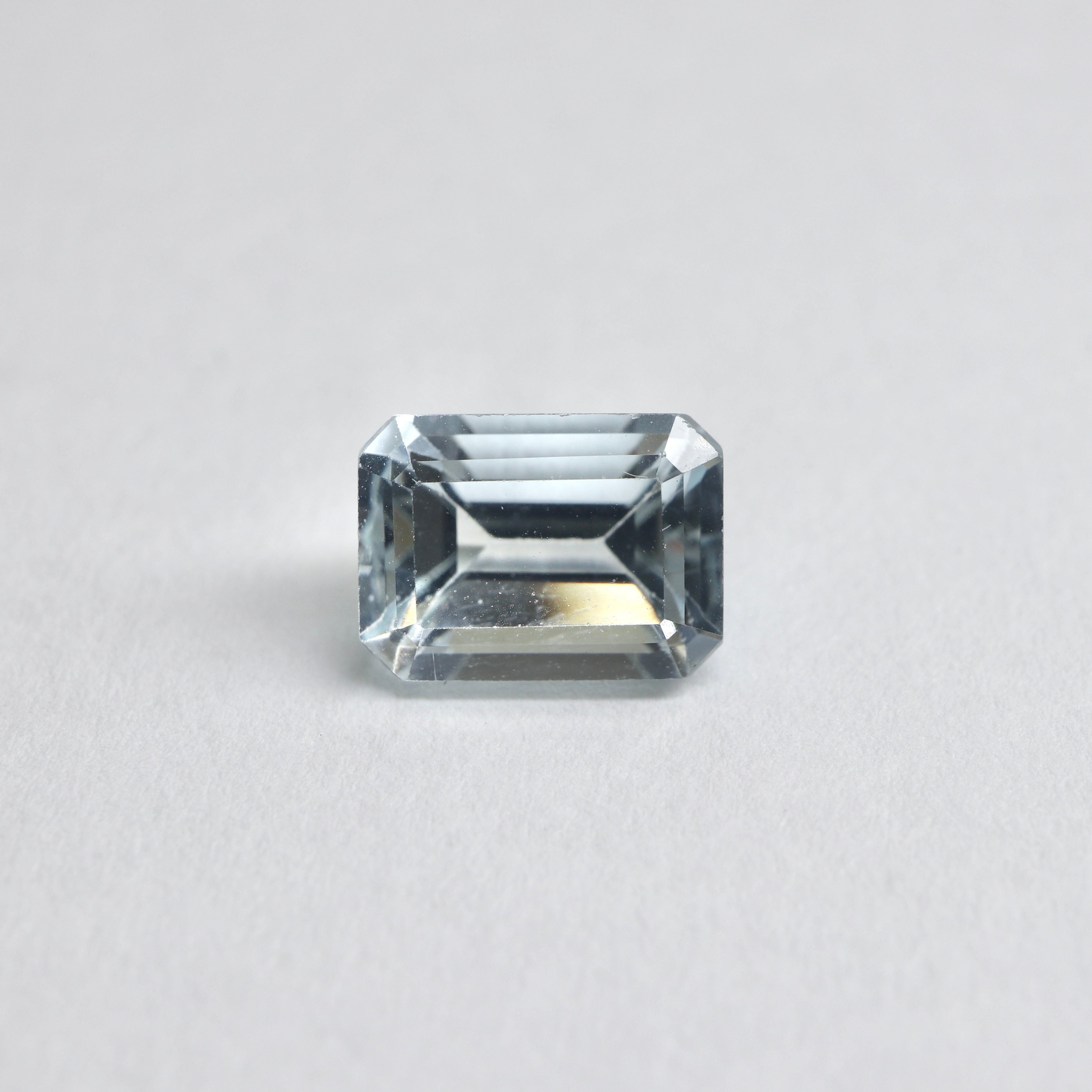 アクアマリン 六角柱ビーズ 6.2x8.8mm - アサオ工芸オンライショップ