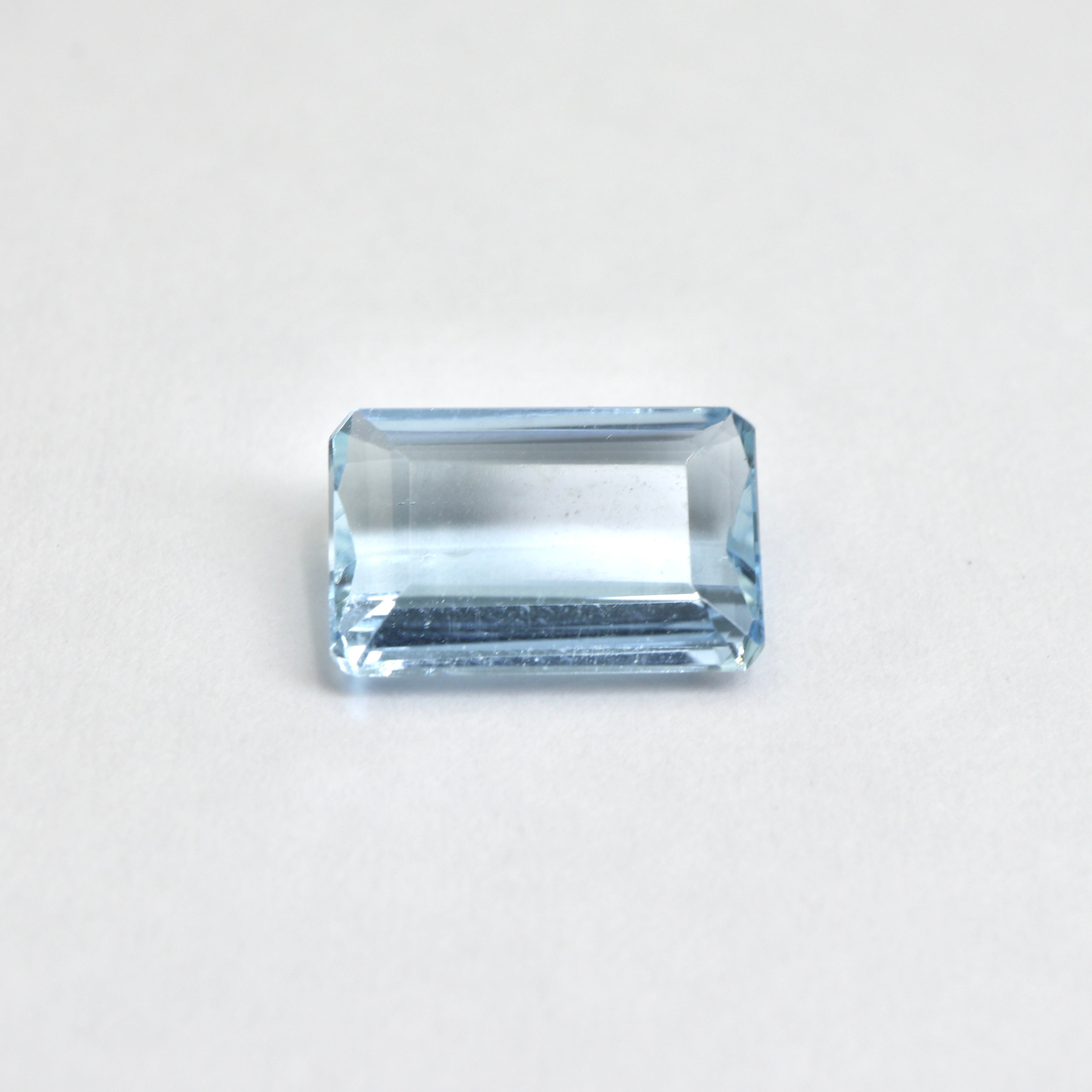 ☆アクアマリンページ☆ 水のように麗しい☆ペンタゴンカットのアクアマリン 0.276ct