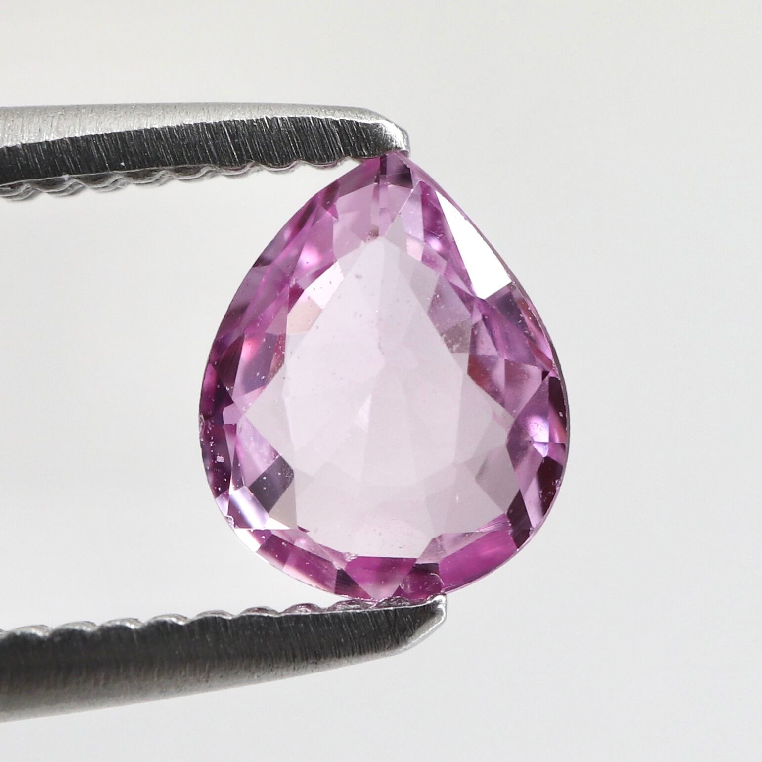 天然ピンクサファイア1.410ct ソーティング付き 天然ピンクサファイア1.410ct ソーティング付き